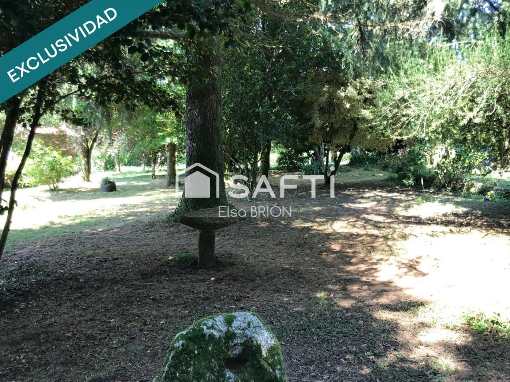 5 bedroom Finca/Country House for sale in Rois with pool - € 370,000 (Ref: 9595325)