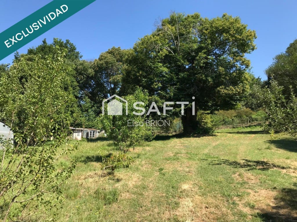 5 bedroom Finca/Country House for sale in Rois with pool - € 370,000 (Ref: 9595325)