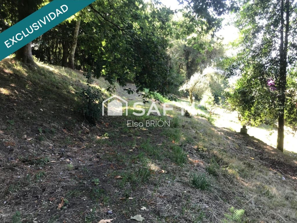 5 bedroom Finca/Country House for sale in Rois with pool - € 370,000 (Ref: 9595325)