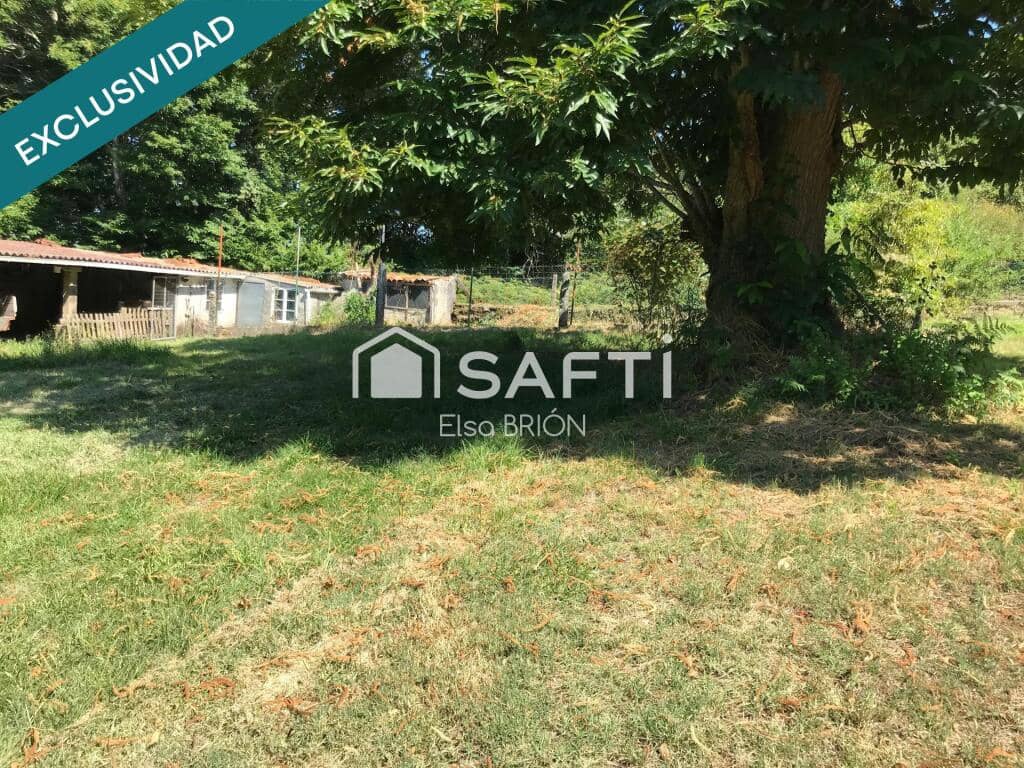 5 bedroom Finca/Country House for sale in Rois with pool - € 370,000 (Ref: 9595325)