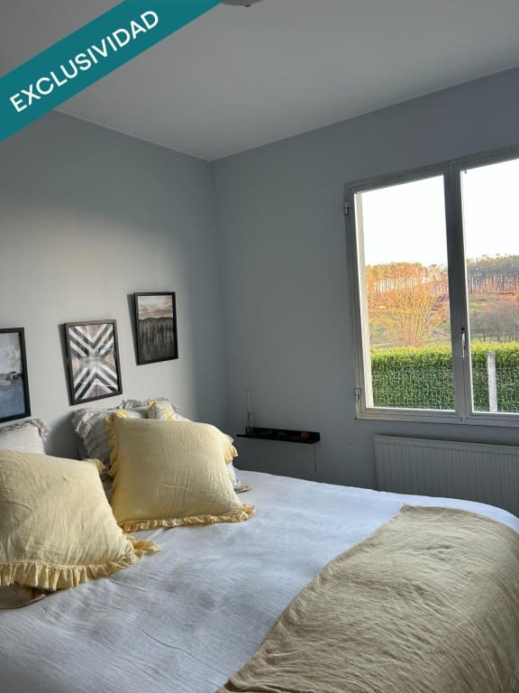 7 bedroom Villa for sale in Ames with garage - € 245,000 (Ref: 9595333)