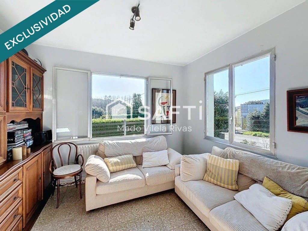 7 bedroom Villa for sale in Ames with garage - € 245,000 (Ref: 9595333)