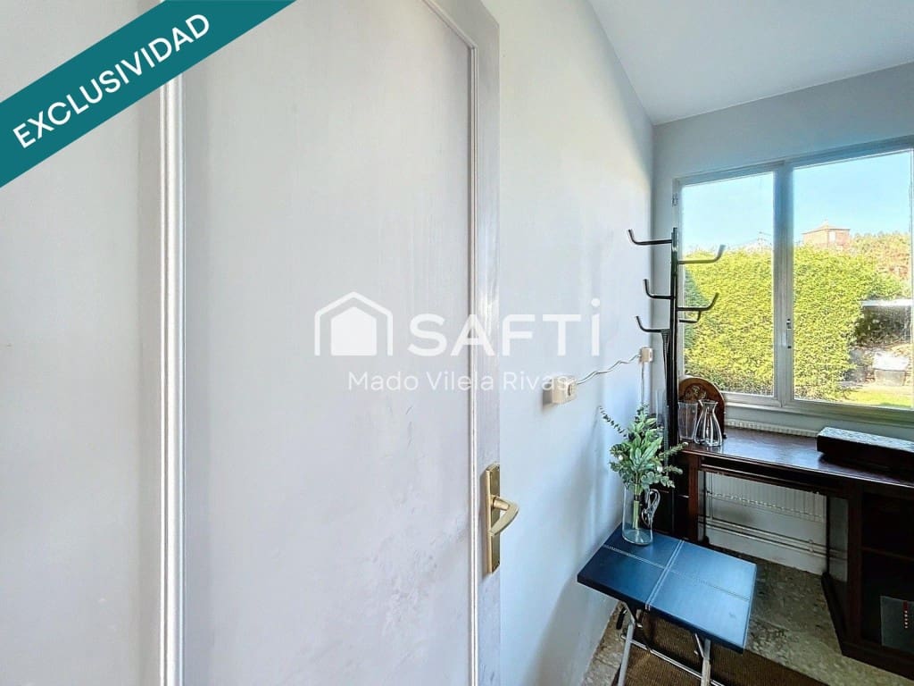 7 bedroom Villa for sale in Ames with garage - € 245,000 (Ref: 9595333)