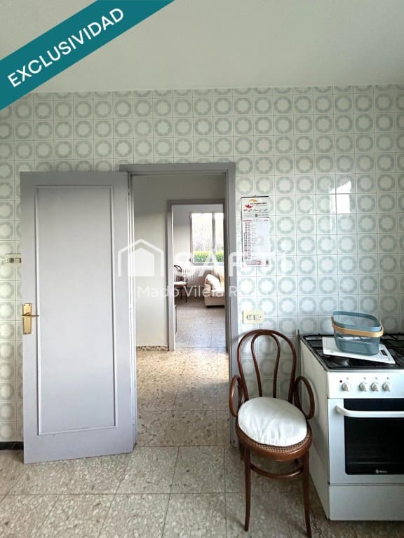 7 bedroom Villa for sale in Ames with garage - € 245,000 (Ref: 9595333)