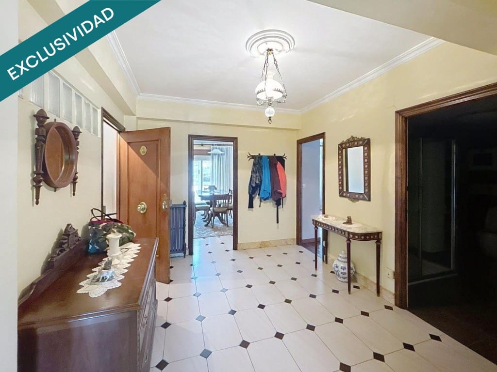 10 makuuhuone Huvila myytävänä paikassa Santiago de Compostela mukana 
autotalli - 430 000 € (Ref: 9595334)