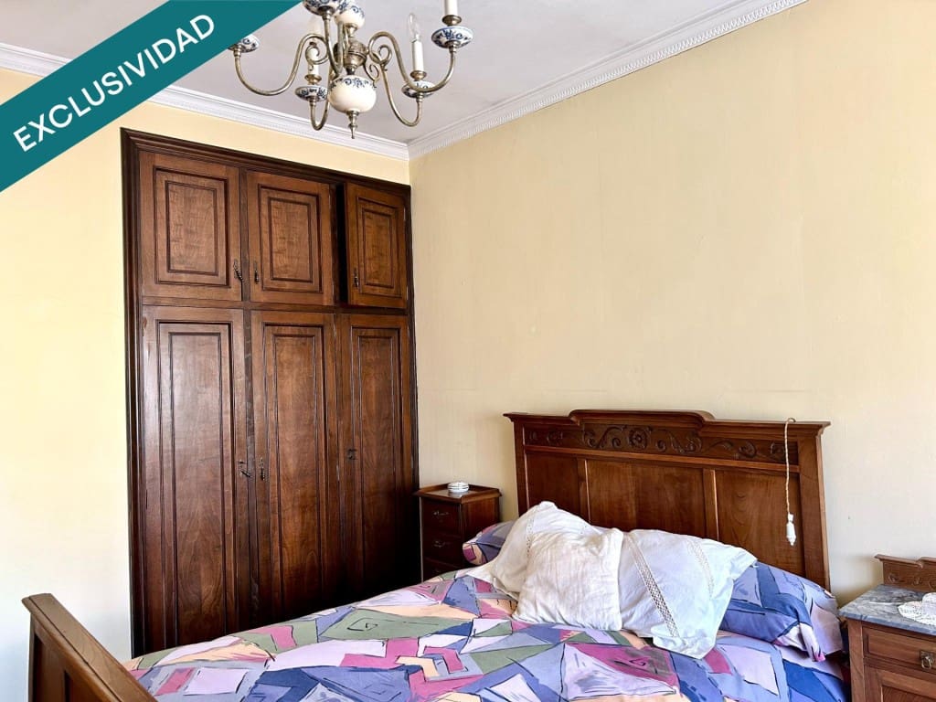 10 makuuhuone Huvila myytävänä paikassa Santiago de Compostela mukana 
autotalli - 430 000 € (Ref: 9595334)