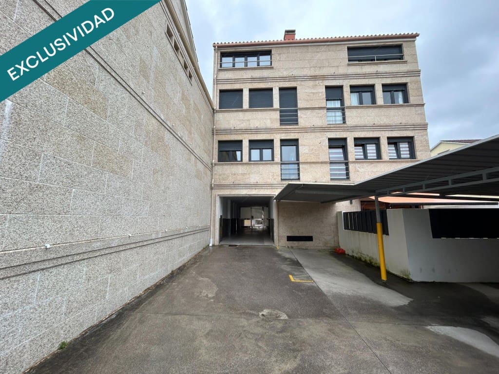 3 makuuhuone Asunto myytävänä paikassa Cangas mukana 
autotalli - 395 000 € (Ref: 9595335)