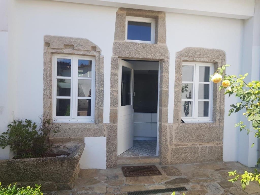 Adosado de 3 habitaciones en Santiago de Compostela en venta - 1.380.000 € (Ref: 9595336)