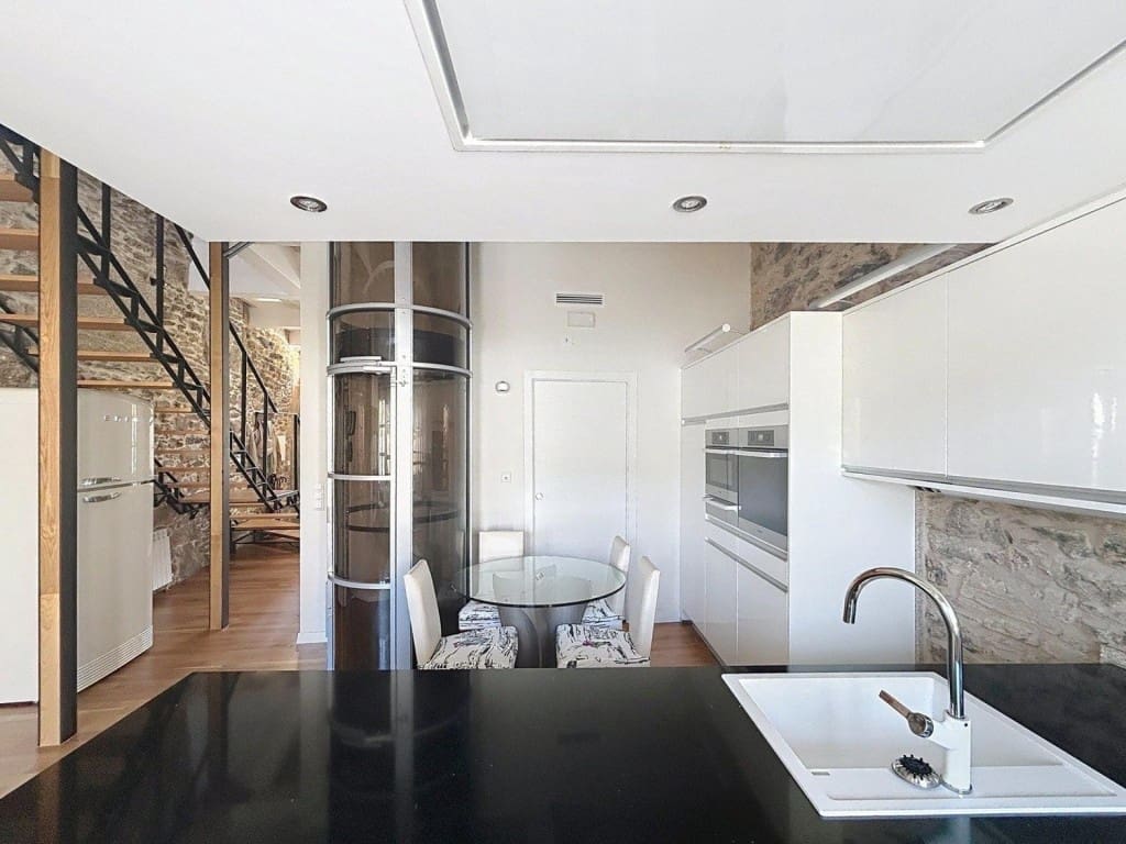 Adosado de 3 habitaciones en Santiago de Compostela en venta - 1.380.000 € (Ref: 9595336)