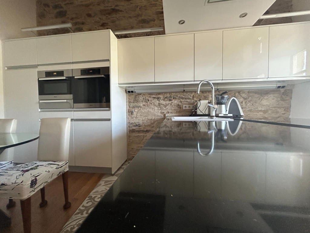 Adosado de 3 habitaciones en Santiago de Compostela en venta - 1.380.000 € (Ref: 9595336)