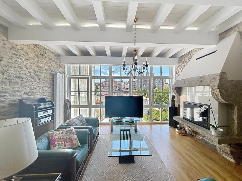 Adosado de 3 habitaciones en Santiago de Compostela en venta - 1.380.000 € (Ref: 9595336)