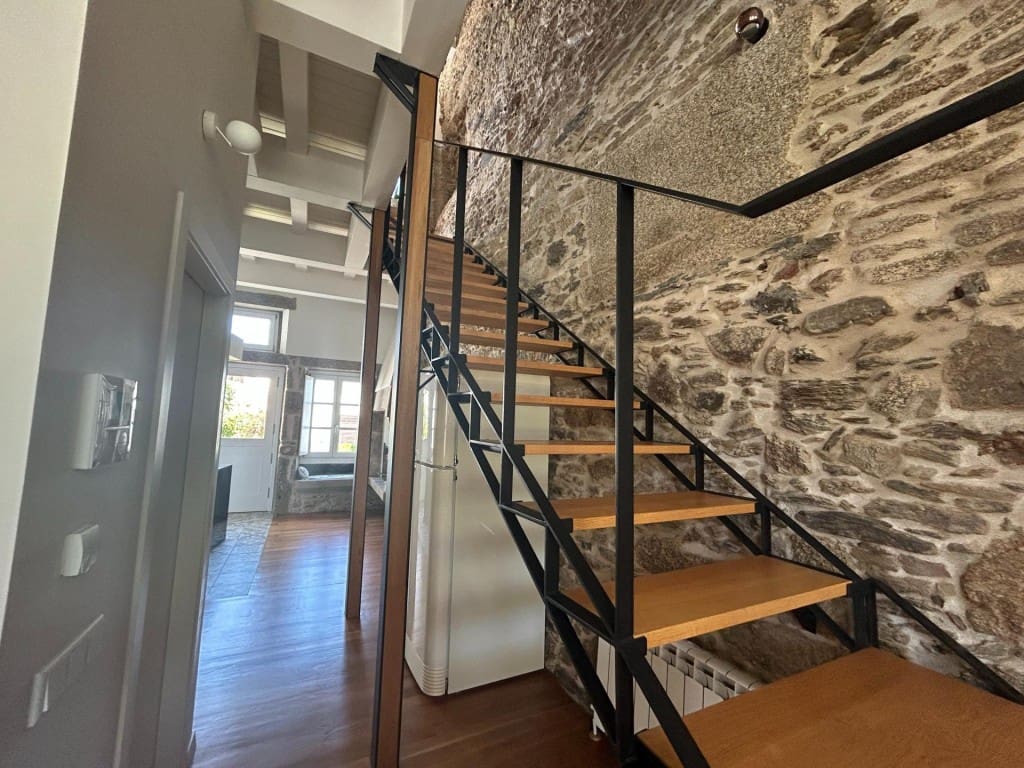 Adosado de 3 habitaciones en Santiago de Compostela en venta - 1.380.000 € (Ref: 9595336)