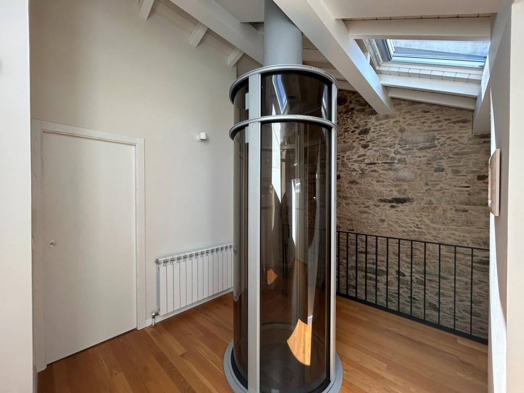 Adosado de 3 habitaciones en Santiago de Compostela en venta - 1.380.000 € (Ref: 9595336)