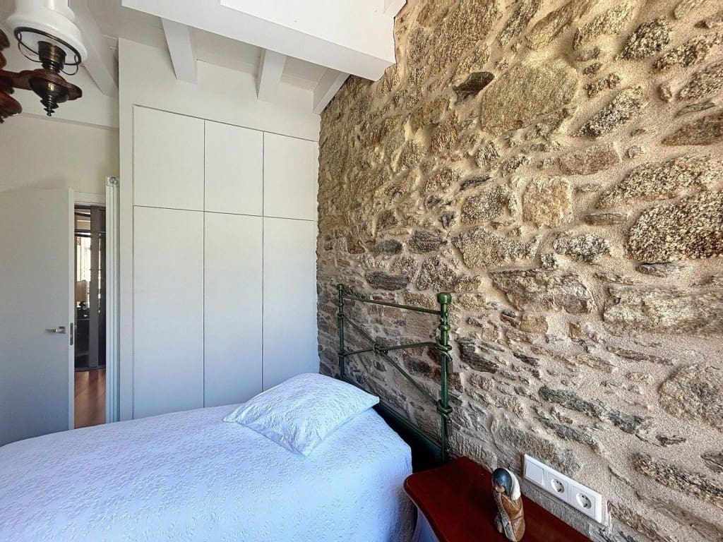 Adosado de 3 habitaciones en Santiago de Compostela en venta - 1.380.000 € (Ref: 9595336)