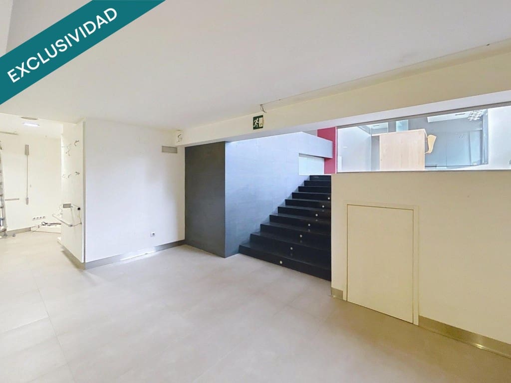 Commercial for sale in Santiago de Compostela - € 412,000 (Ref: 9595337)
