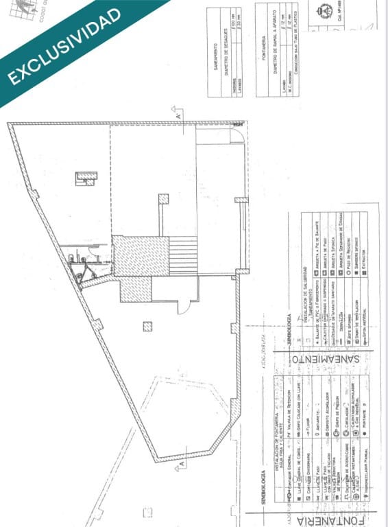 Commercial for sale in Santiago de Compostela - € 412,000 (Ref: 9595337)