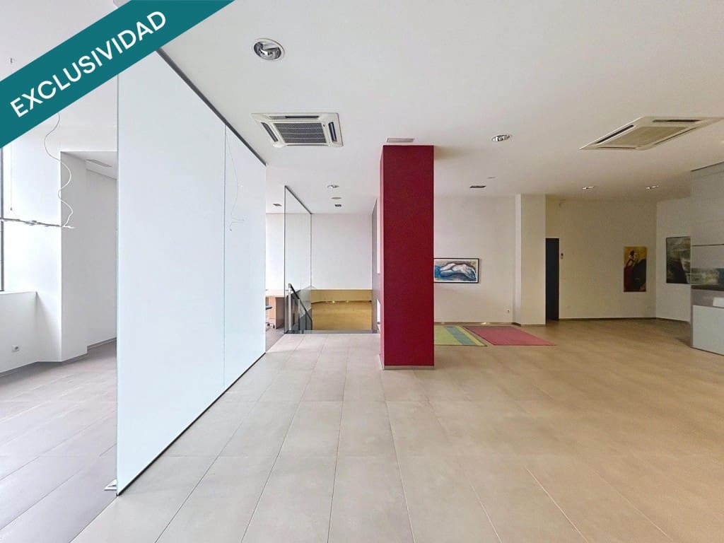 Commercial for sale in Santiago de Compostela - € 412,000 (Ref: 9595337)