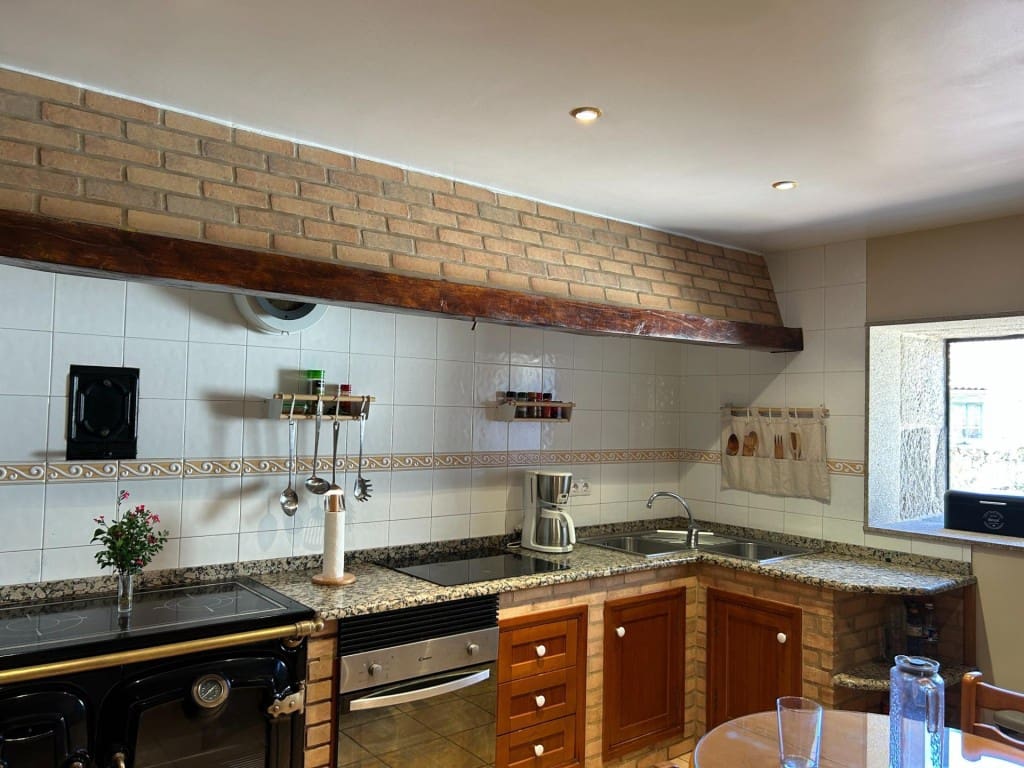 4 bedroom Finca/Country House for sale in Mondariz with garage - € 385,000 (Ref: 9595338)