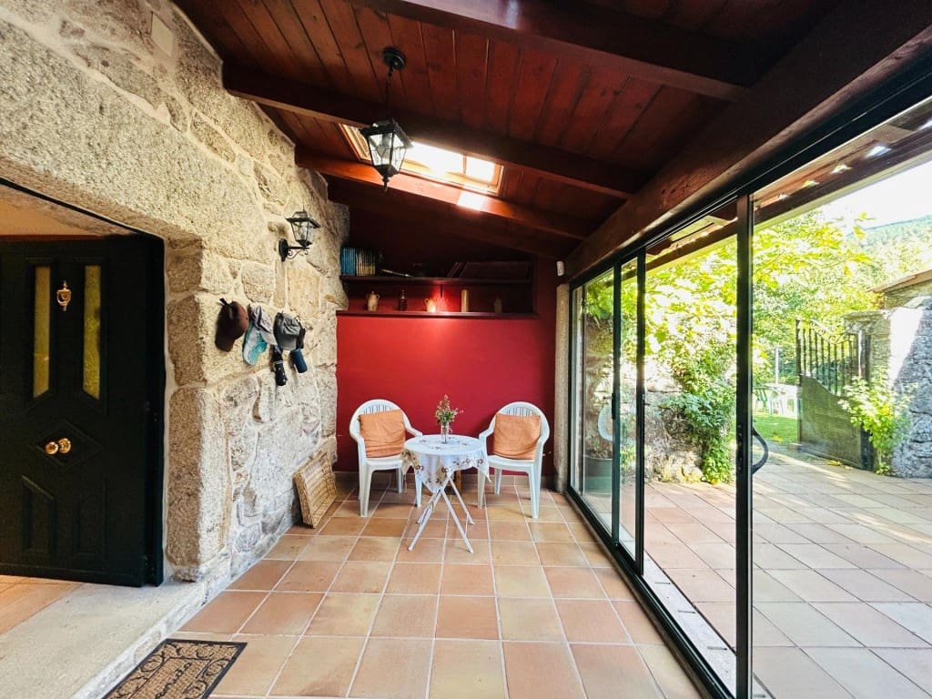 4 bedroom Finca/Country House for sale in Mondariz with garage - € 385,000 (Ref: 9595338)