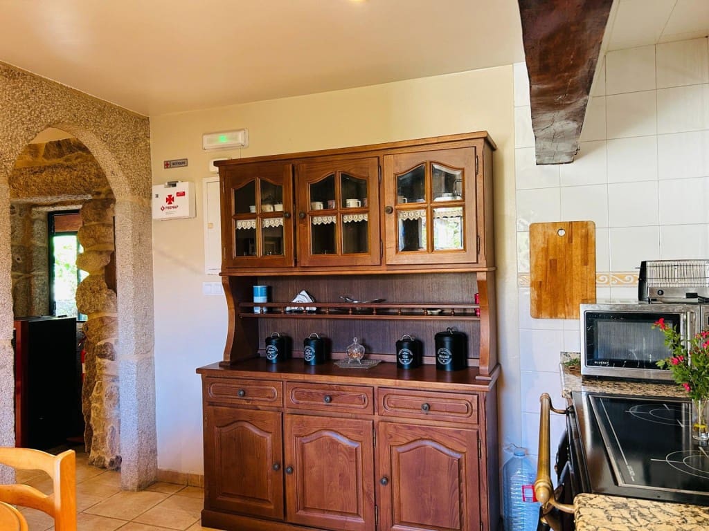 4 bedroom Finca/Country House for sale in Mondariz with garage - € 385,000 (Ref: 9595338)