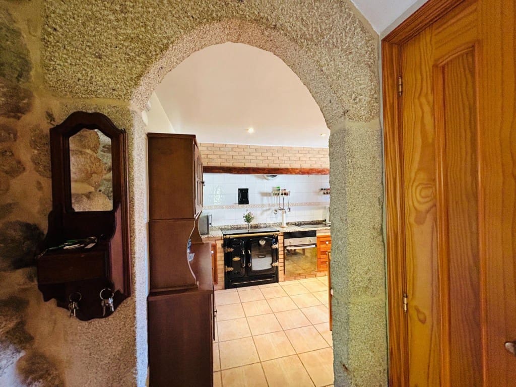 4 bedroom Finca/Country House for sale in Mondariz with garage - € 385,000 (Ref: 9595338)