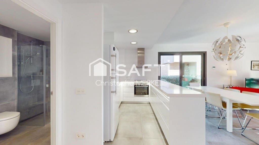 4 sypialnia Willa na sprzedaż w Calella de Palafrugell z basenem garażem - 825 000 € (Ref: 9595343)