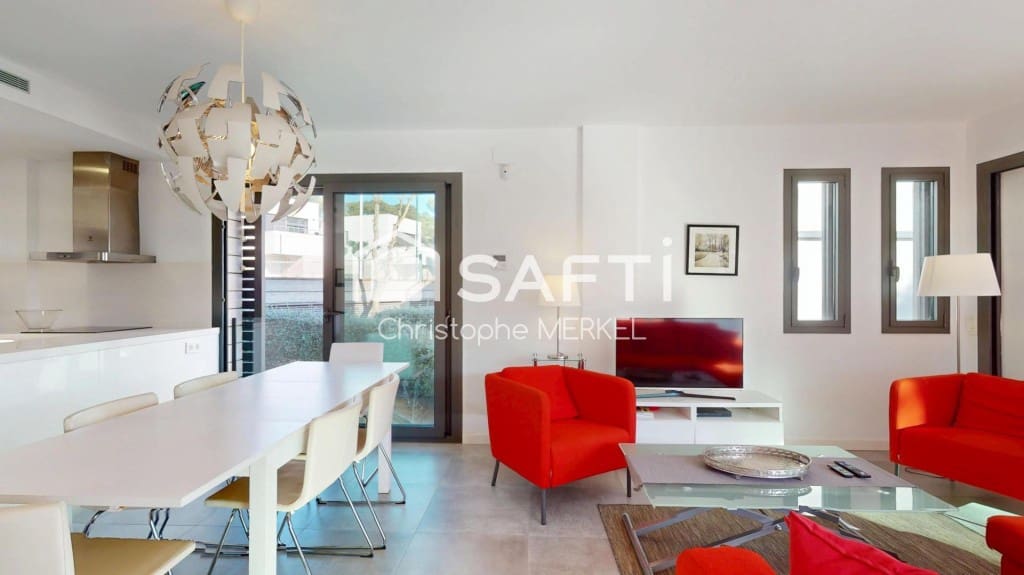 4 sypialnia Willa na sprzedaż w Calella de Palafrugell z basenem garażem - 825 000 € (Ref: 9595343)