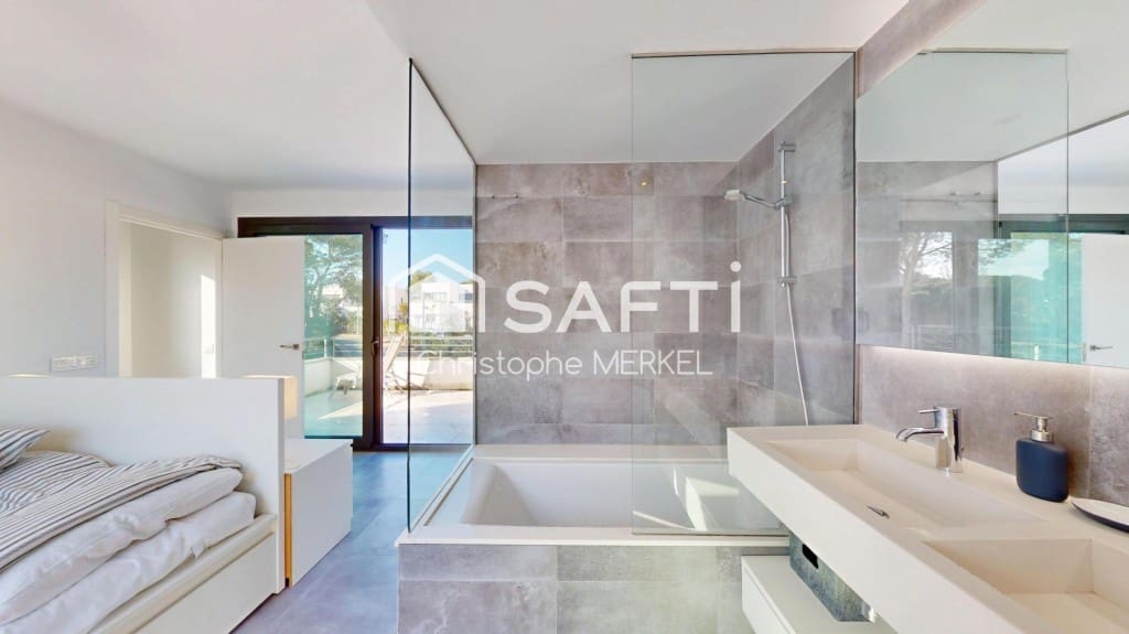 4 sypialnia Willa na sprzedaż w Calella de Palafrugell z basenem garażem - 825 000 € (Ref: 9595343)