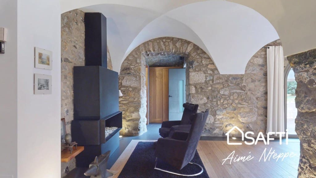 4 bedroom Finca/Country House for sale in Sant Joan les Fonts with pool garage - € 1,250,000 (Ref: 9595344)