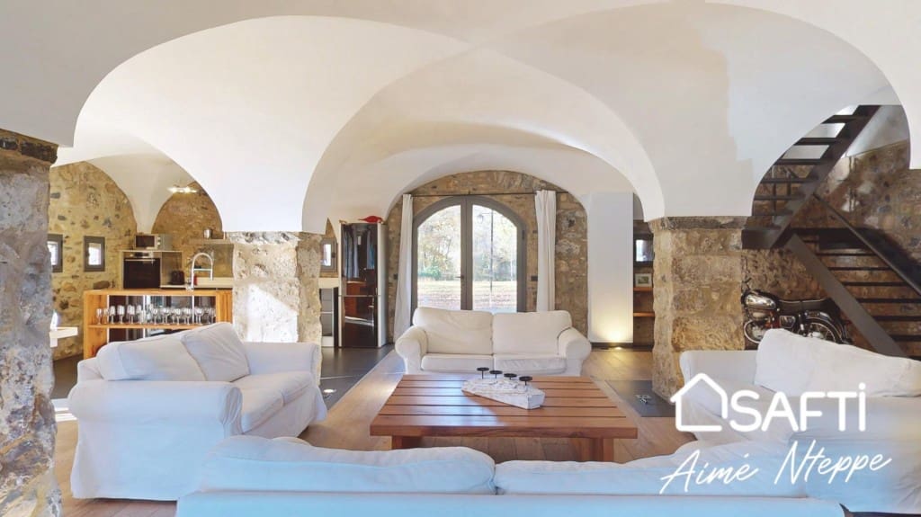 4 bedroom Finca/Country House for sale in Sant Joan les Fonts with pool garage - € 1,250,000 (Ref: 9595344)
