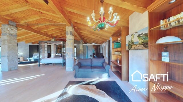 4 soveværelse Finca/Landehus til salg i Sant Joan les Fonts med swimmingpool garage - € 1.250.000 (Ref: 9595344)