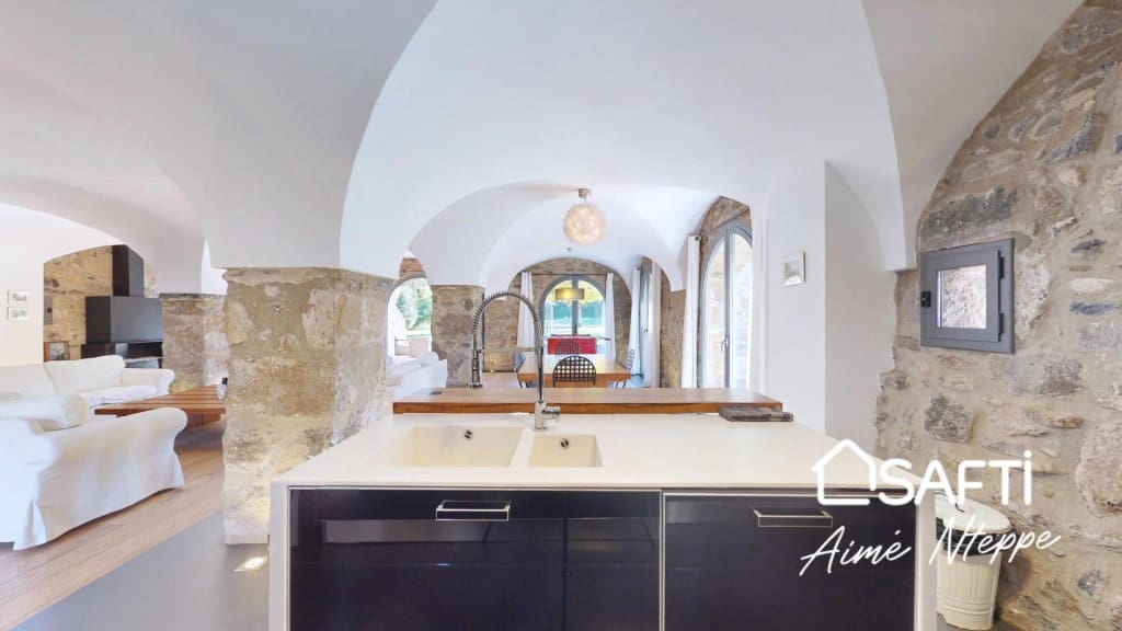 4 bedroom Finca/Country House for sale in Sant Joan les Fonts with pool garage - € 1,250,000 (Ref: 9595344)