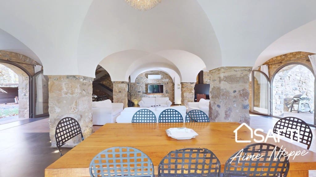 4 bedroom Finca/Country House for sale in Sant Joan les Fonts with pool garage - € 1,250,000 (Ref: 9595344)