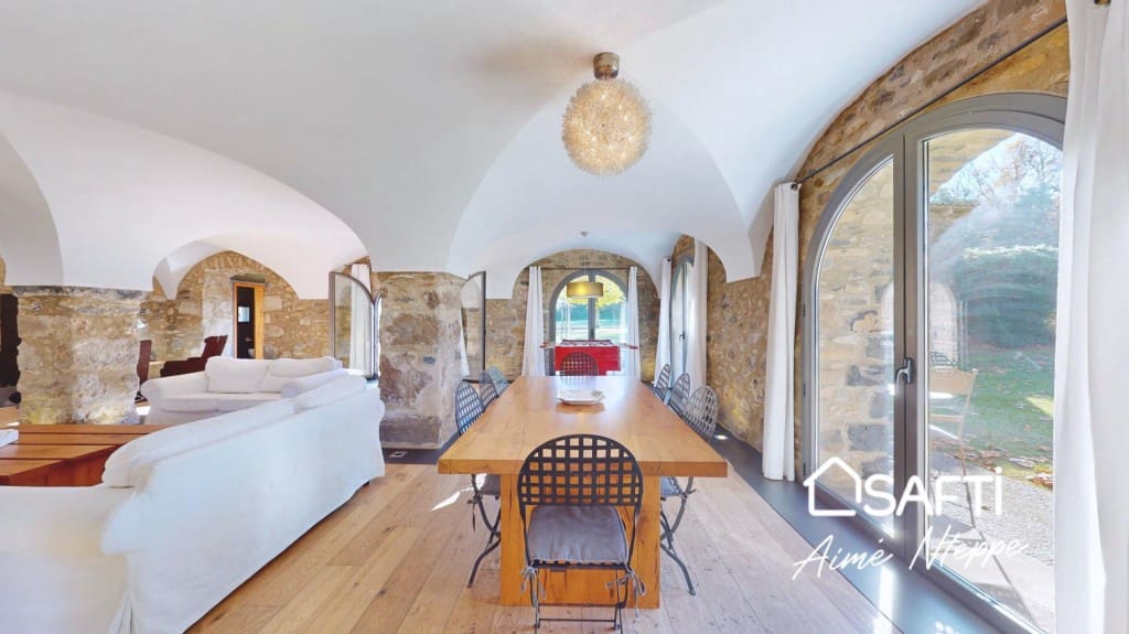 4 bedroom Finca/Country House for sale in Sant Joan les Fonts with pool garage - € 1,250,000 (Ref: 9595344)