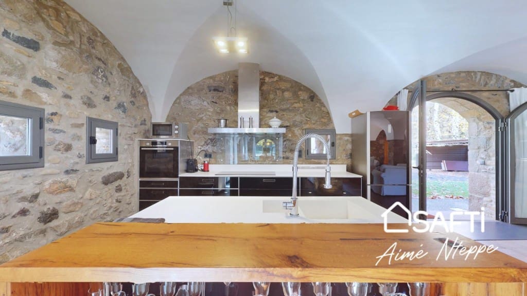 4 bedroom Finca/Country House for sale in Sant Joan les Fonts with pool garage - € 1,250,000 (Ref: 9595344)