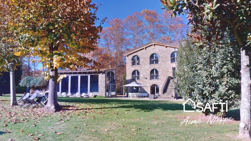 4 bedroom Finca/Country House for sale in Sant Joan les Fonts with pool garage - € 1,250,000 (Ref: 9595344)