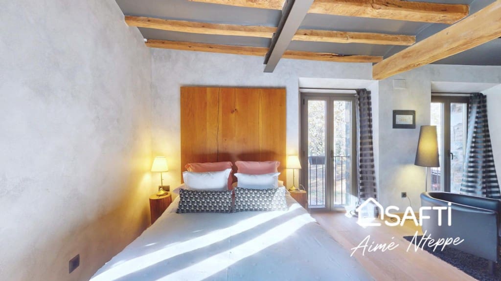 4 bedroom Finca/Country House for sale in Sant Joan les Fonts with pool garage - € 1,250,000 (Ref: 9595344)