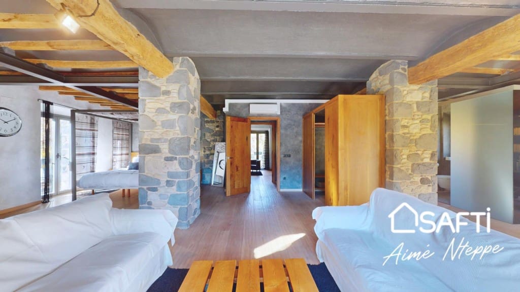 4 bedroom Finca/Country House for sale in Sant Joan les Fonts with pool garage - € 1,250,000 (Ref: 9595344)