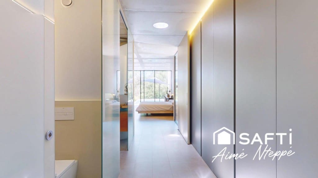 6 bedroom Villa for sale in Sant Julia de Ramis with pool garage - € 985,000 (Ref: 9595345)