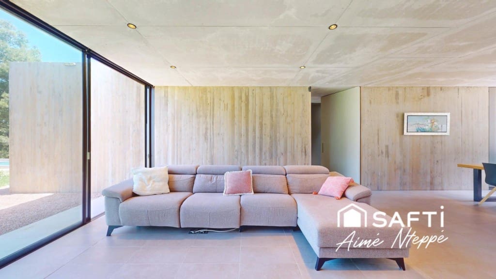 6 bedroom Villa for sale in Sant Julia de Ramis with pool garage - € 985,000 (Ref: 9595345)