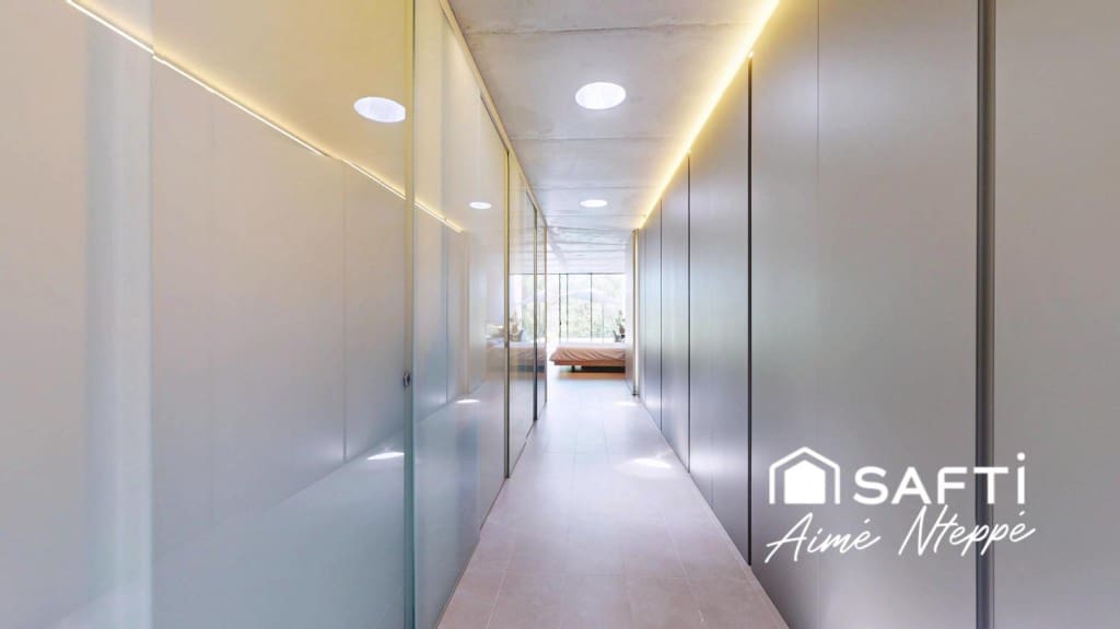 6 bedroom Villa for sale in Sant Julia de Ramis with pool garage - € 985,000 (Ref: 9595345)