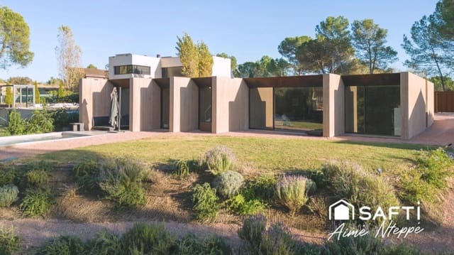 6 Zimmer Villa zu verkaufen in Sant Julià de Ramis mit Pool Garage - 985.000 € (Ref: 9595345)