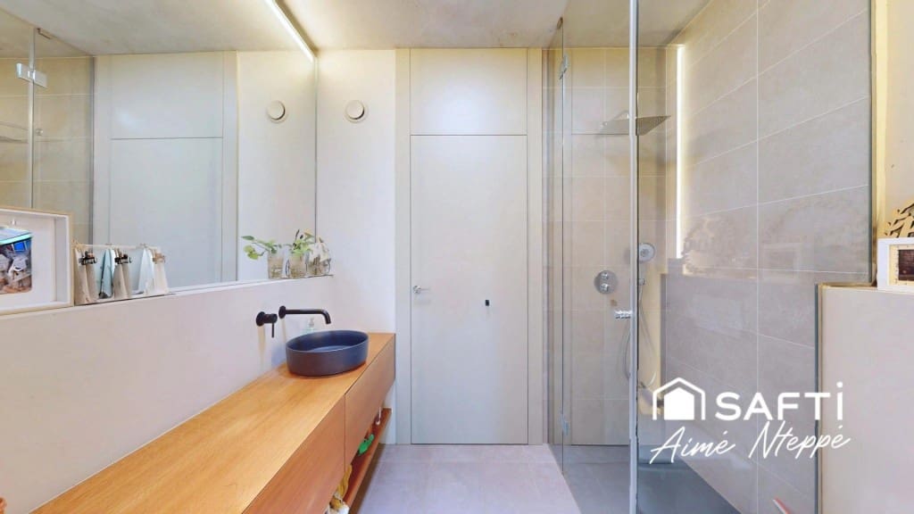 6 bedroom Villa for sale in Sant Julia de Ramis with pool garage - € 985,000 (Ref: 9595345)