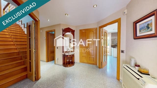 5 Zimmer Villa zu verkaufen in Girona Stadt mit Pool Garage - 630.000 € (Ref: 9595346)