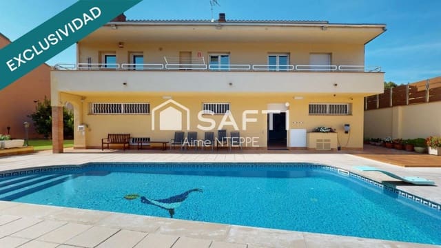 5 Zimmer Villa zu verkaufen in Girona Stadt mit Pool Garage - 630.000 € (Ref: 9595346)