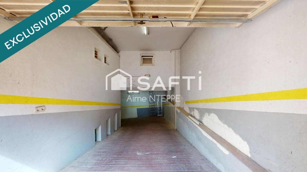 5 bedroom Villa for sale in Girona city with pool garage - € 630,000 (Ref: 9595346)