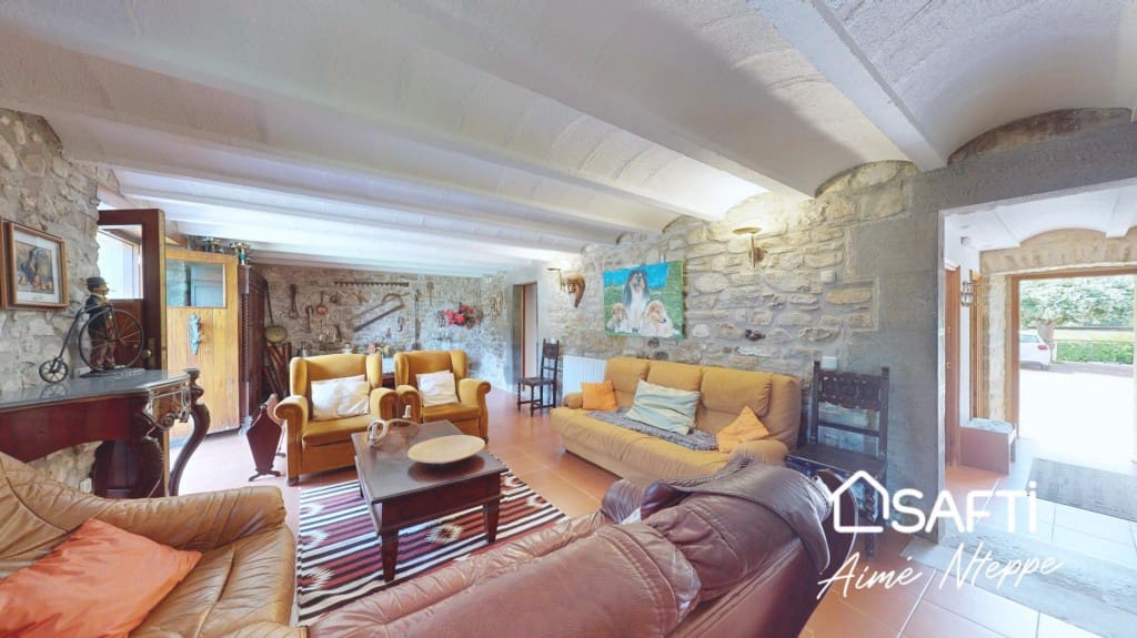 7 soveværelse Finca/Landehus til salg i Palol de Revardit med swimmingpool garage - € 949.650 (Ref: 9595347)