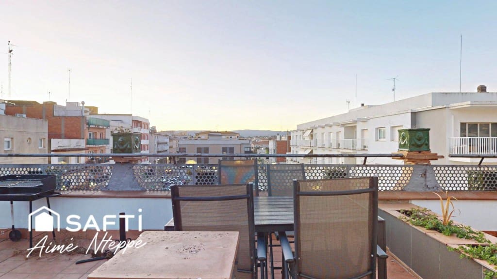 2 bedroom Penthouse for sale in Palamos - € 244,000 (Ref: 9595348)