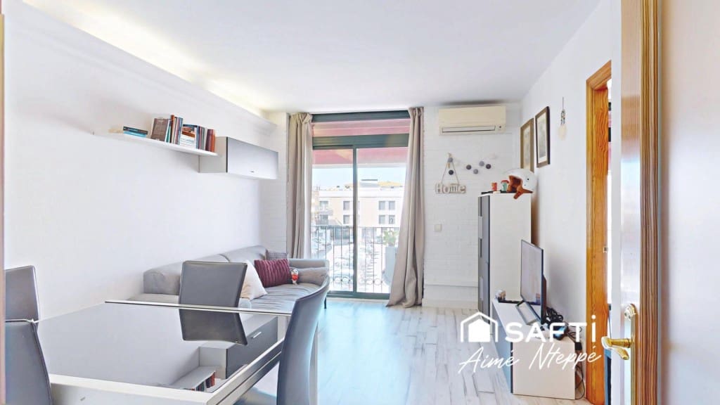 2 bedroom Penthouse for sale in Palamos - € 244,000 (Ref: 9595348)