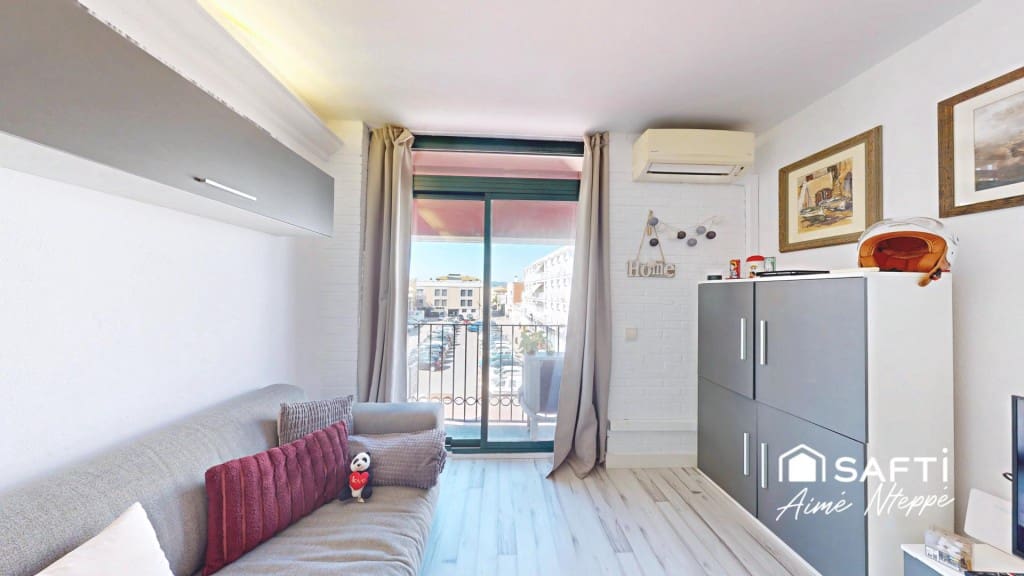 2 bedroom Penthouse for sale in Palamos - € 244,000 (Ref: 9595348)